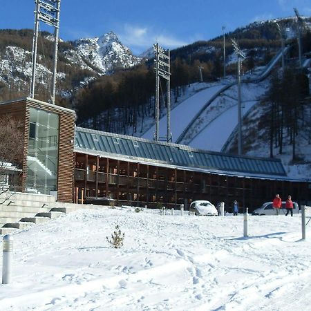 Pragelato Ski Jumping Hotel Eksteriør bilde